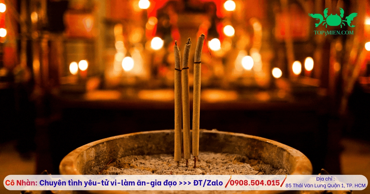 C&aacute;ch b&agrave;y tr&iacute; m&acirc;m ngũ quả v&agrave; hoa